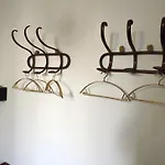 Art Lab לינה וארוחת בוקר 4*