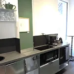 לינה וארוחת בוקר Art Lab 4*