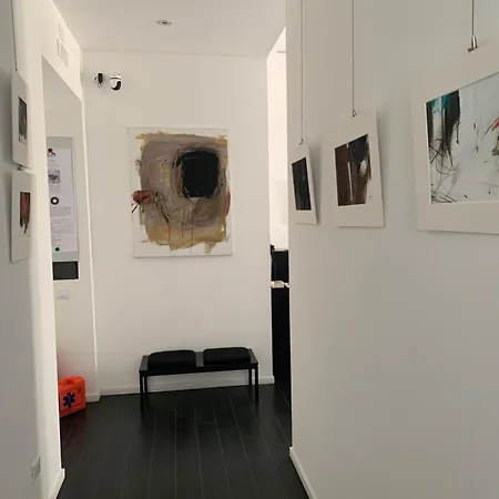 לינה וארוחת בוקר Art Lab *