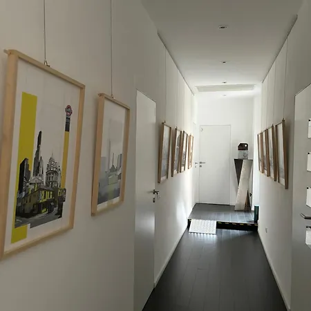 Bed and Breakfast Art Lab *