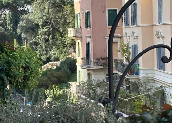 לינה וארוחת בוקר Art Lab 4*